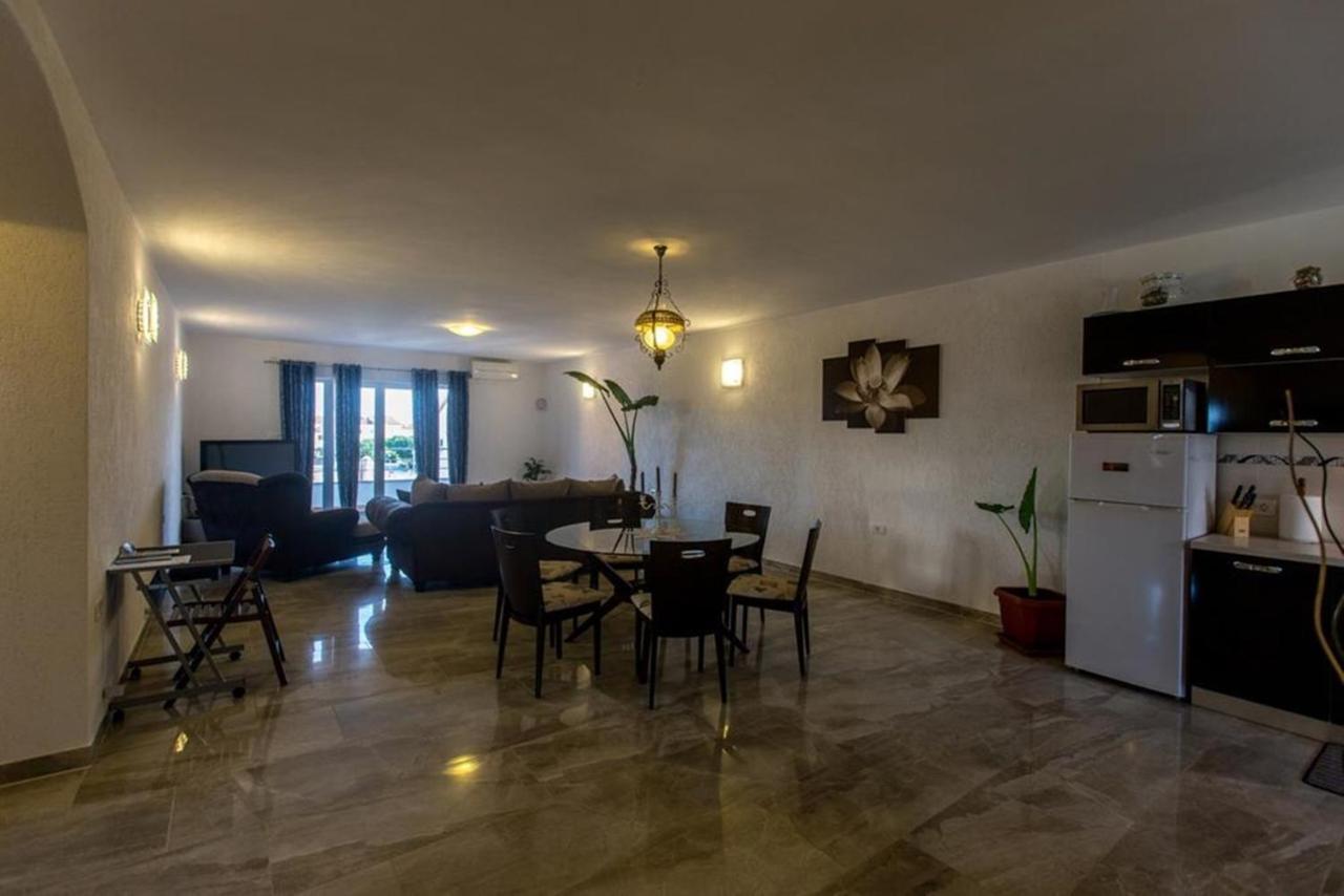 Guest House Casa Mia - Rooms & Apartments Ровин Стая снимка