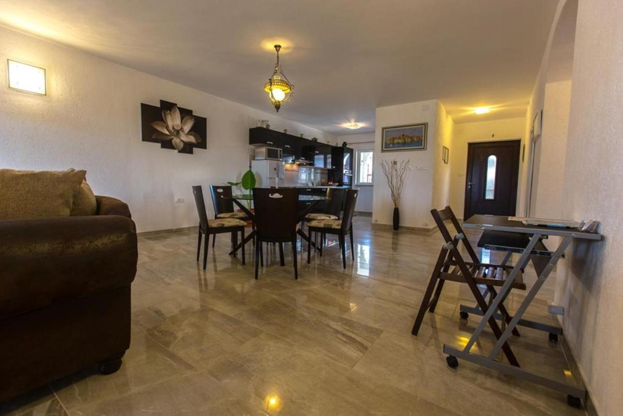 Guest House Casa Mia - Rooms & Apartments Ровин Стая снимка